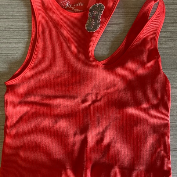 Red crop too short - Picture 2 of 3